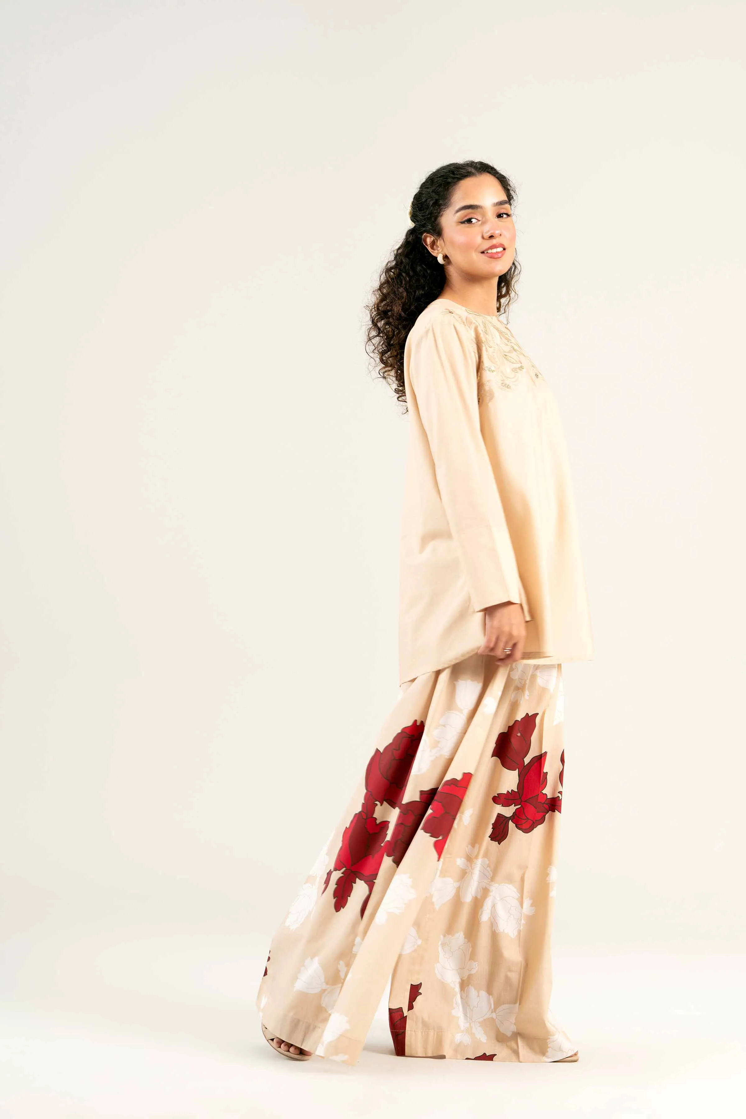 2 Piece - Printed Embroidered Suit - AS25-35