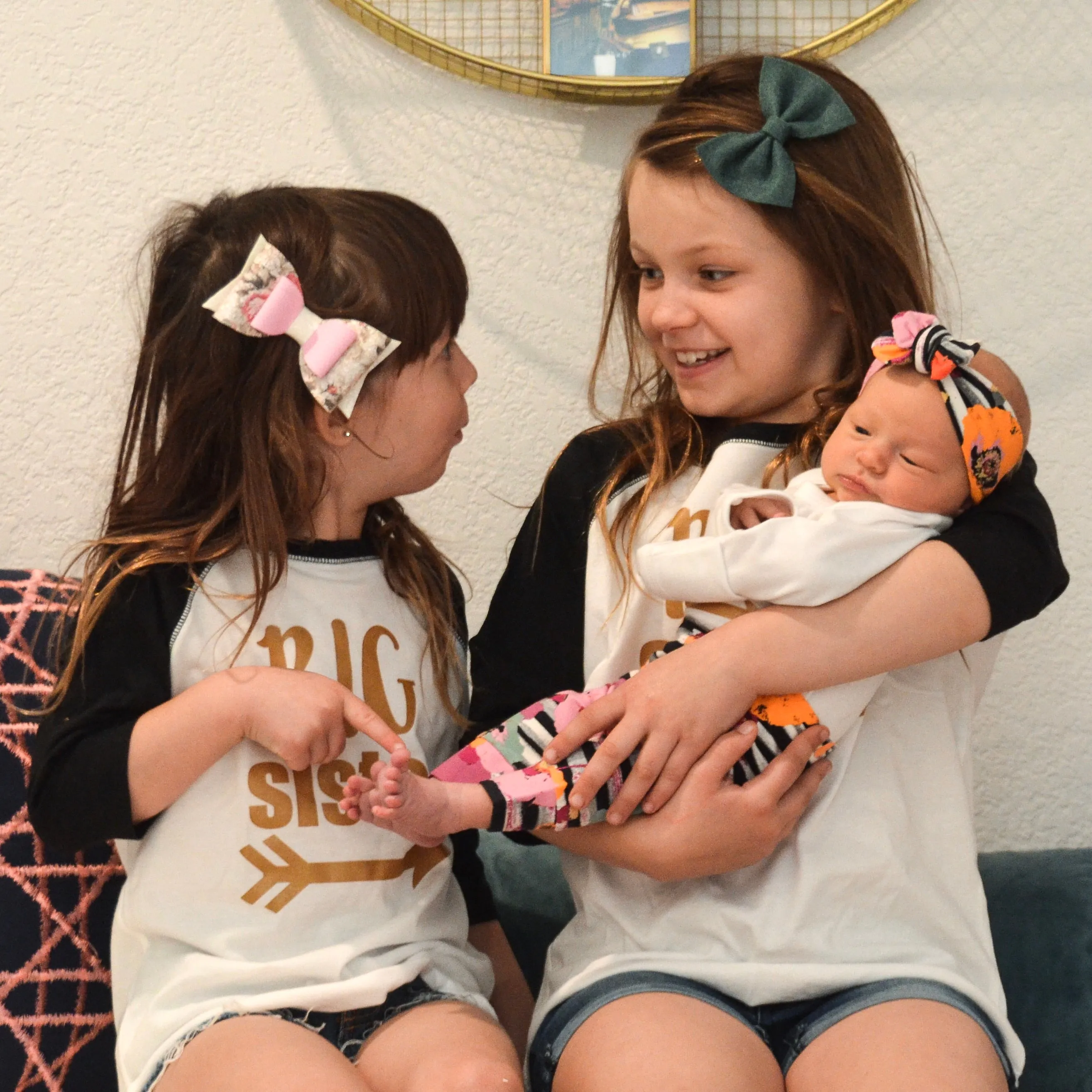 Big sister Raglan - black and gold