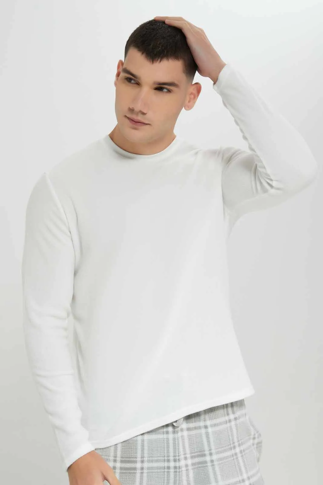 Men White And Grey Checkered Pyjama Set (2 Piece)