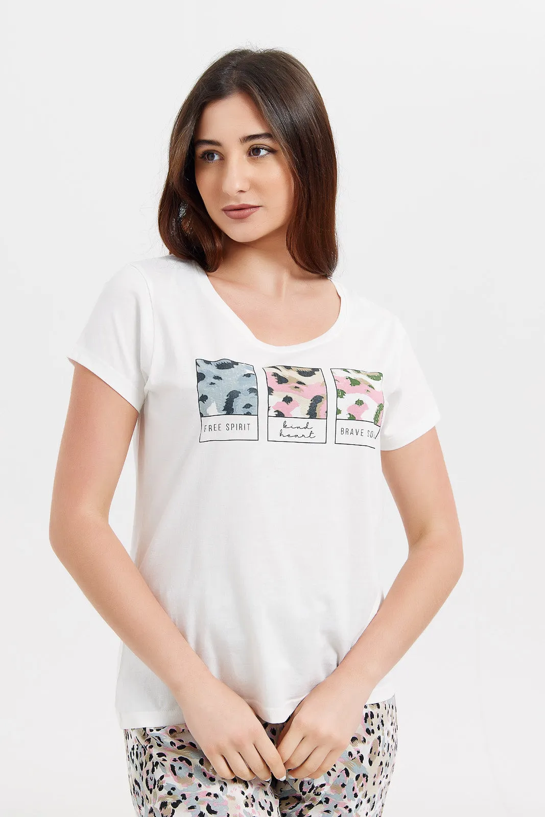 Women White Short Sleeves Printed Pyjama Set (2 Piece)